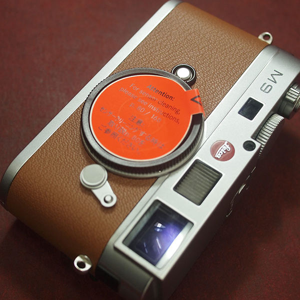 Leica M8, M9, M9P, M-monochrome, M-E / Real leather skin Leica M8, M9, M9P, M-monochrome, M-E / Real leather skin