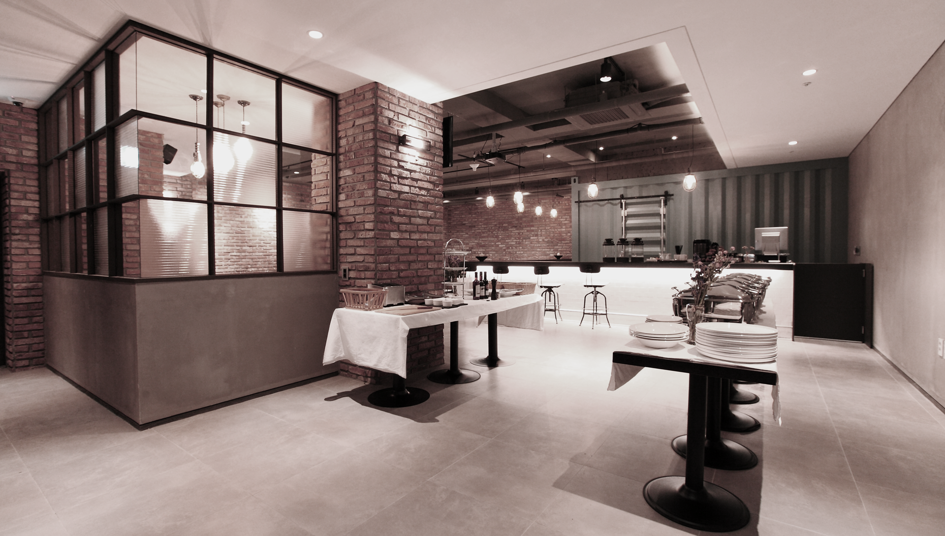 RESTAURANT<br><b style="font-size:16px!important;">준비중입니다.<b>