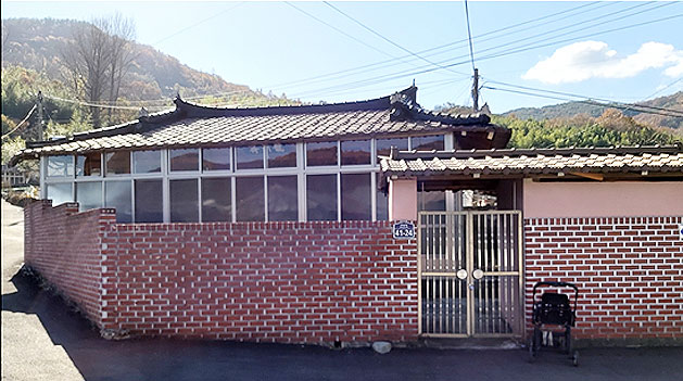 용연재 전경