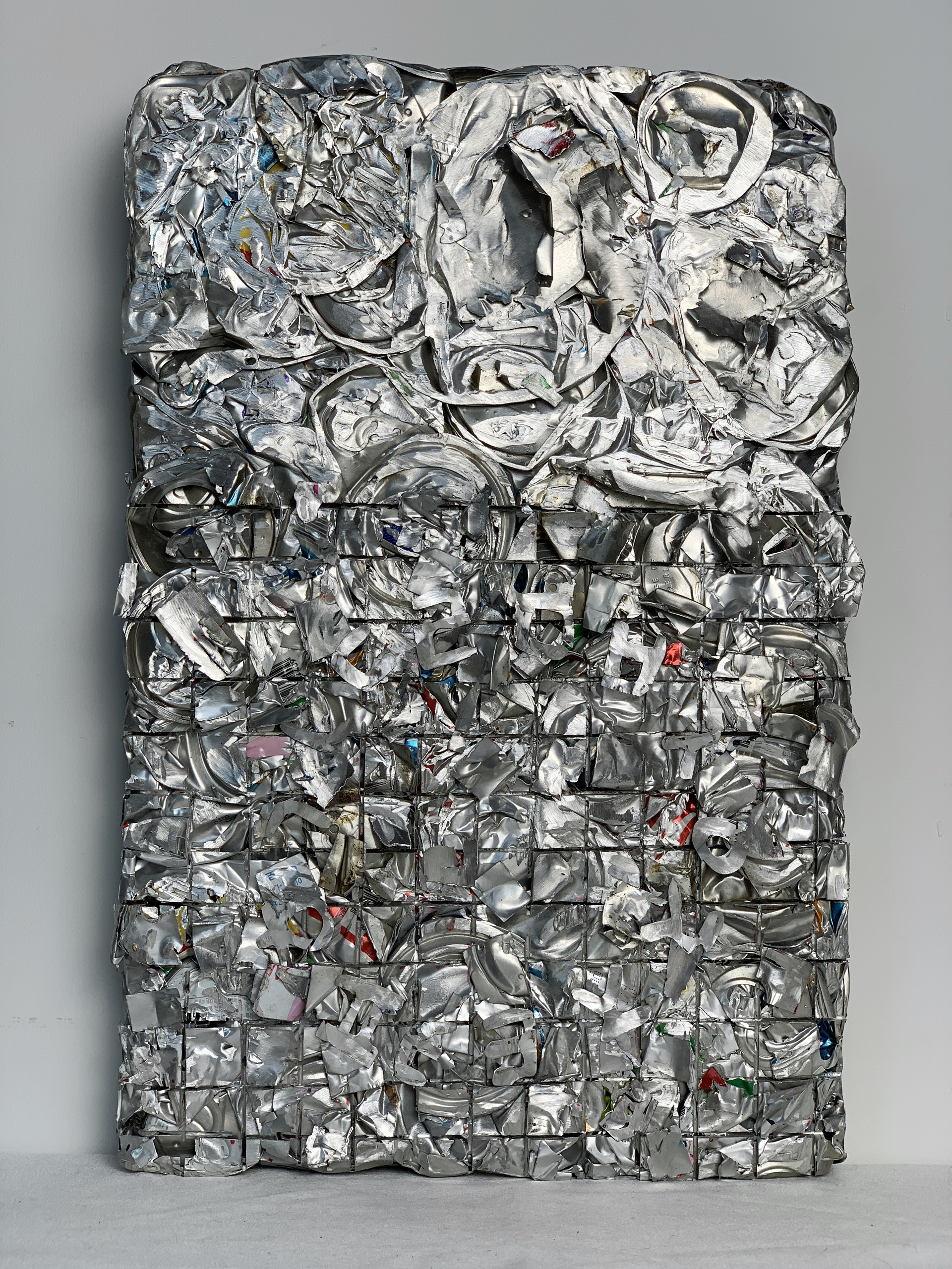 김결수, Labor & Effectiveness, 40×26×4cm, 알루미늄캔, 2012