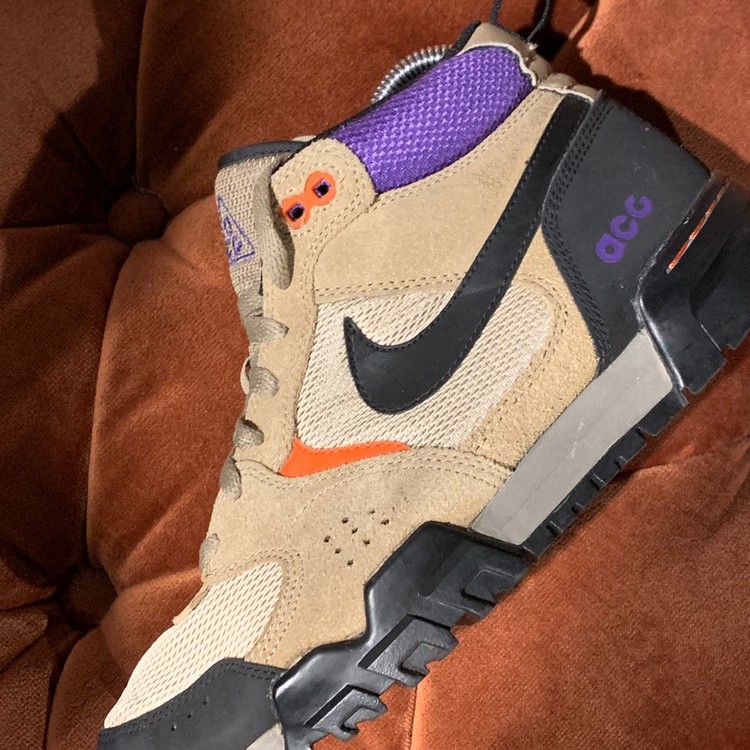 nike acg pyroclast mid