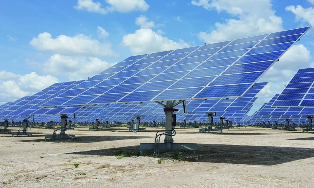 세계 최대 400MW 양축 추적식 태양광발전소 : 신재생에너지가이드