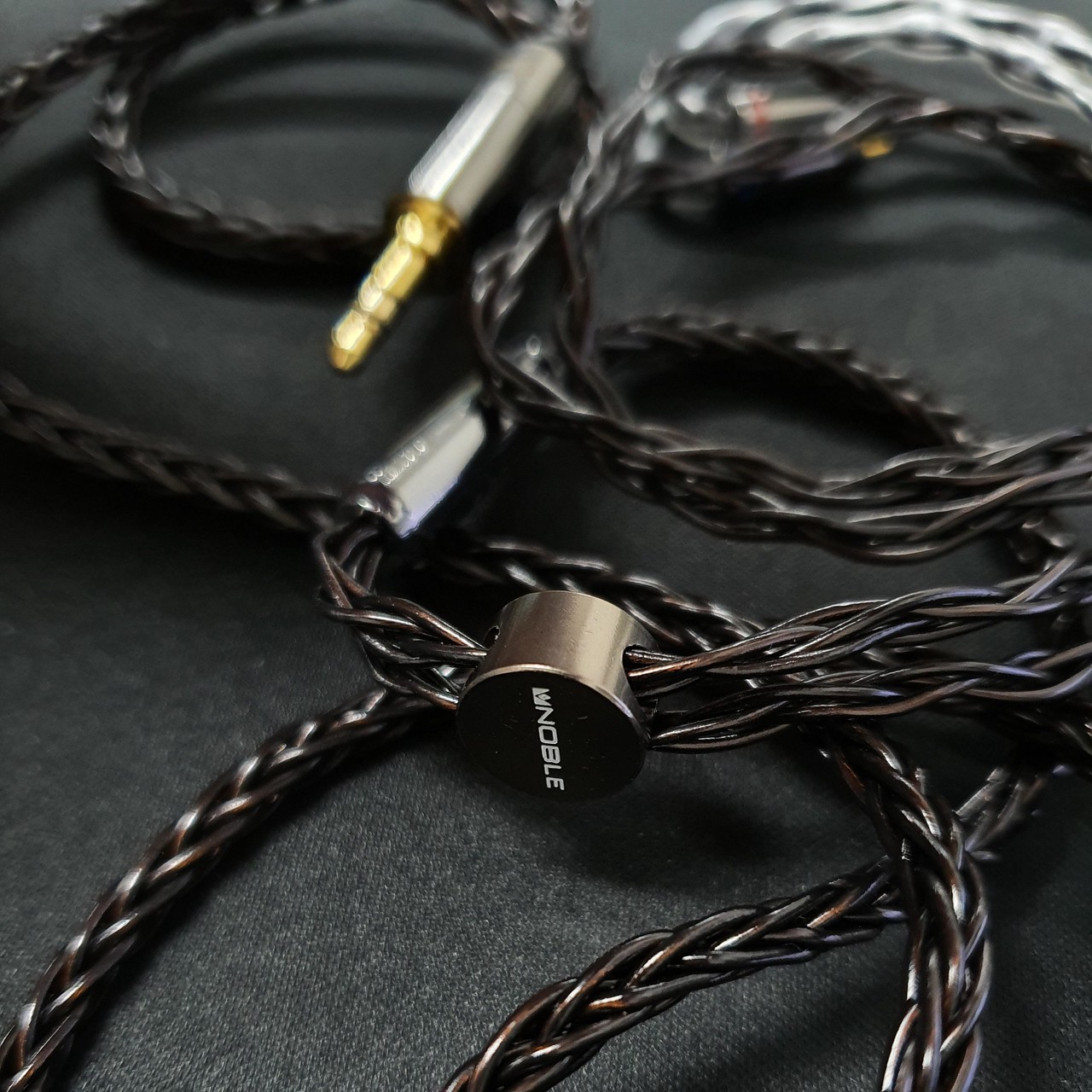 8CORE (2PIN, 3.5mm)