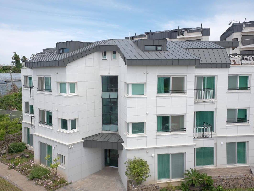Maree House image. 2