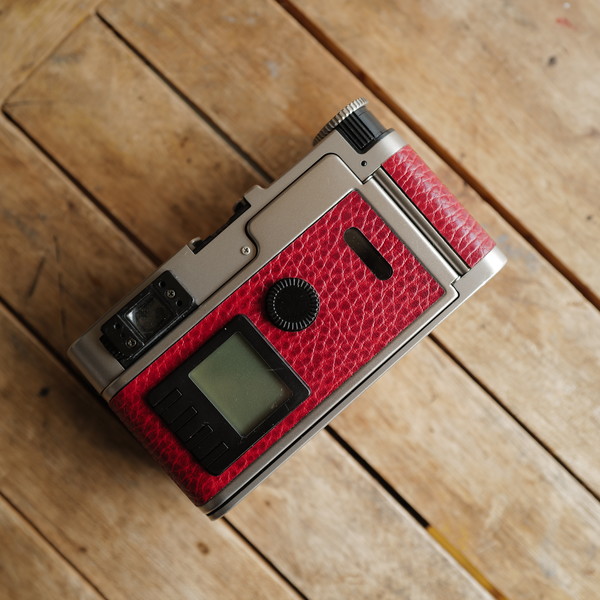 Leica CM / Real leather skin : LEICA CASES & STRAPS by