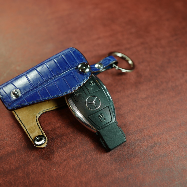 Mercedes Benz key case : LEICA CASES & STRAPS by handcraft - Arte