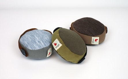 "wripill" / 9x9x3cm / product design / fabric + elastic wrist band