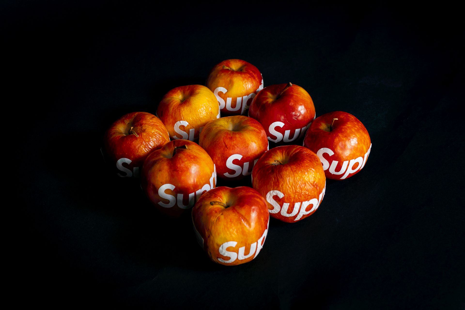 "Supreme Apples"