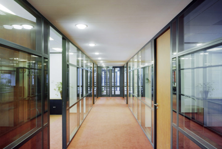 <b>Mavroc Cosmos N  </b>