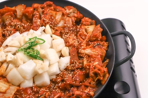 2020.02] 백채김치찌개, 신메뉴 돼지김치구이 출시 : 백채 김치찌개