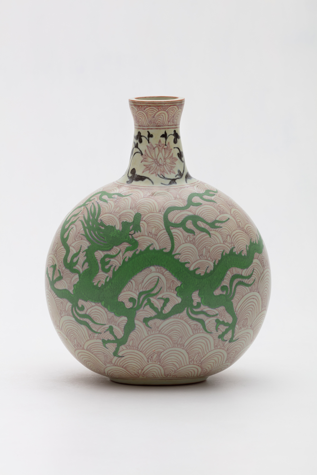 CM-002 / Ceramic, Glaze / 17x24.5x32(h)cm / 2020
