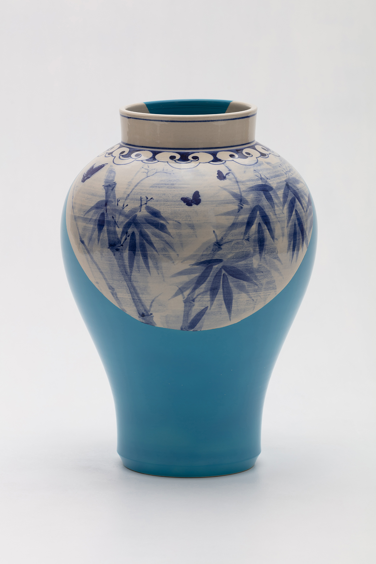 CC-005SB / Ceramic, Glaze / 27x27x38(h)cm / 2020