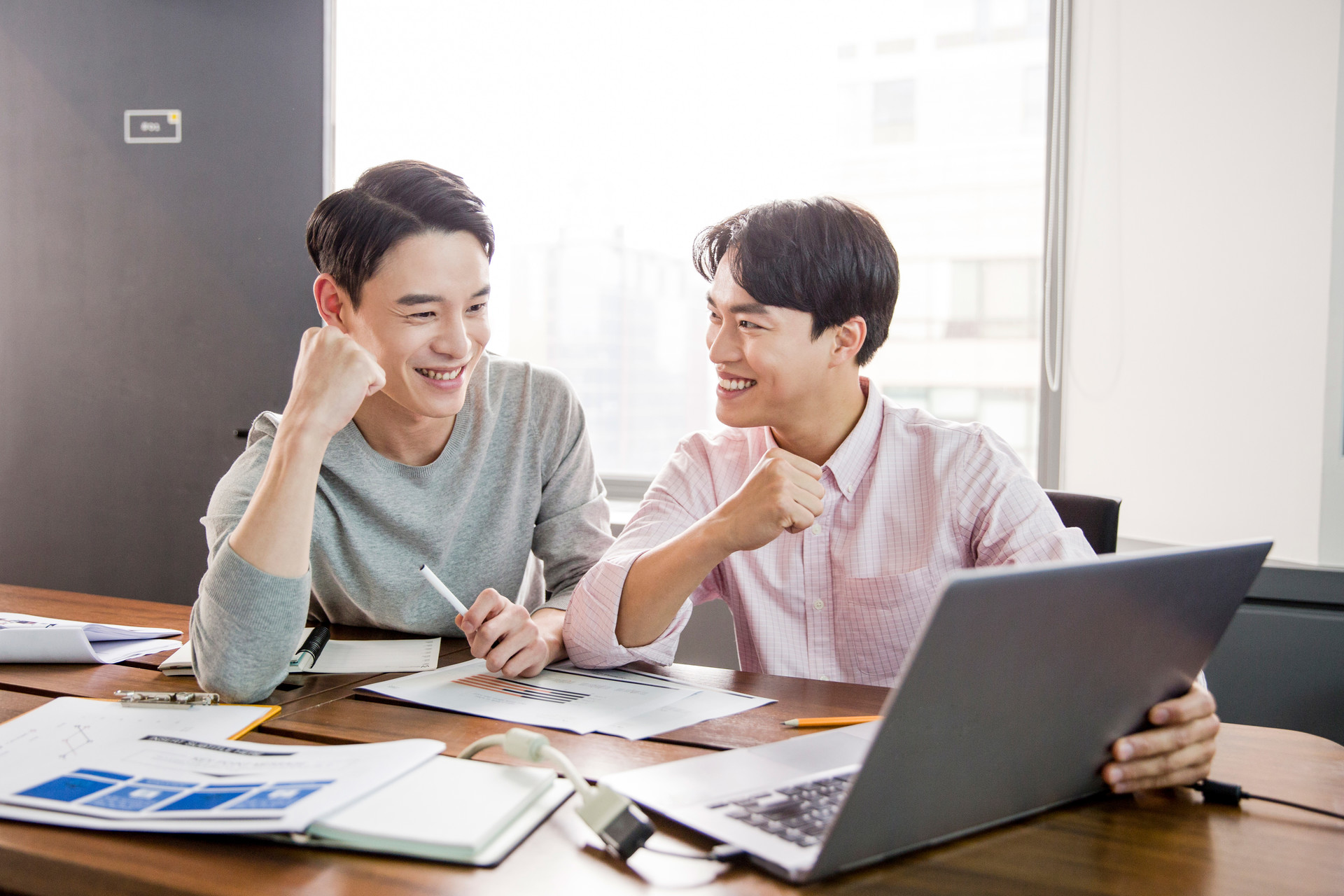 <p style="text-align: center; line-height:150%"><span style="font-size: 20px;color: rgb(235, 235, 235);"><strong><br>비재무자산 설계</strong></span></p><p style="text-align: center; line-height:60%"><span style="color: rgb(235, 235, 235);">비재무자산 설계를 통한<br><br>정책사업자금 추천</p> 