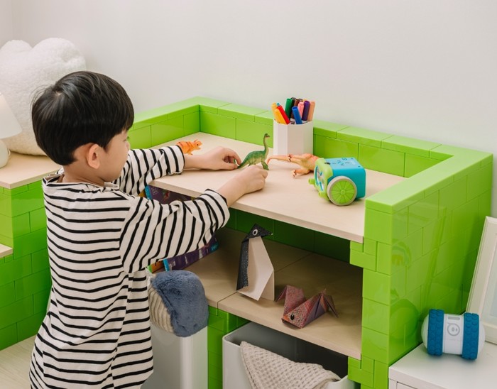 子供用家具 DIY家具 子供用机 イス 本棚 子供用ベッド 親子ではじめる家具職人 ブリキット 色んな家具に変身 しく遊びながら自分用の家 期間限定特別価額！子供用家具 DIY家具 子供用机 イス