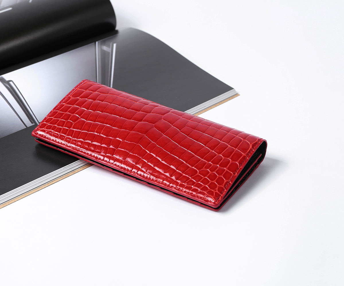 <h5 style="line-height:1.0; font-size: 20px; text-align: center;">WALLET<br></h5><p style="font-size:16px; text-align: center;"><u>shop now</u></p>