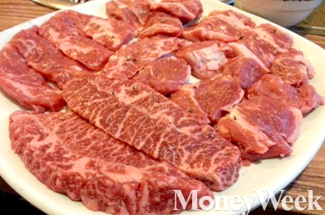 줄서서 먹는 야쿠니쿠 맛집 '호박식당' 맛과 서비스의 기본부터 착실히 다져 [기사전문보기]