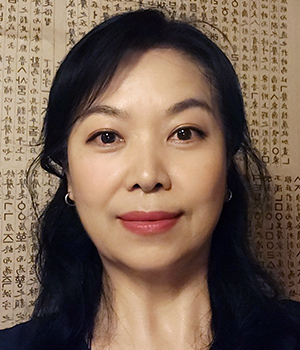 <b>홍수연</b><br>꿈마을 공인중개사<br>걷기동호회 ‘길동무’단장