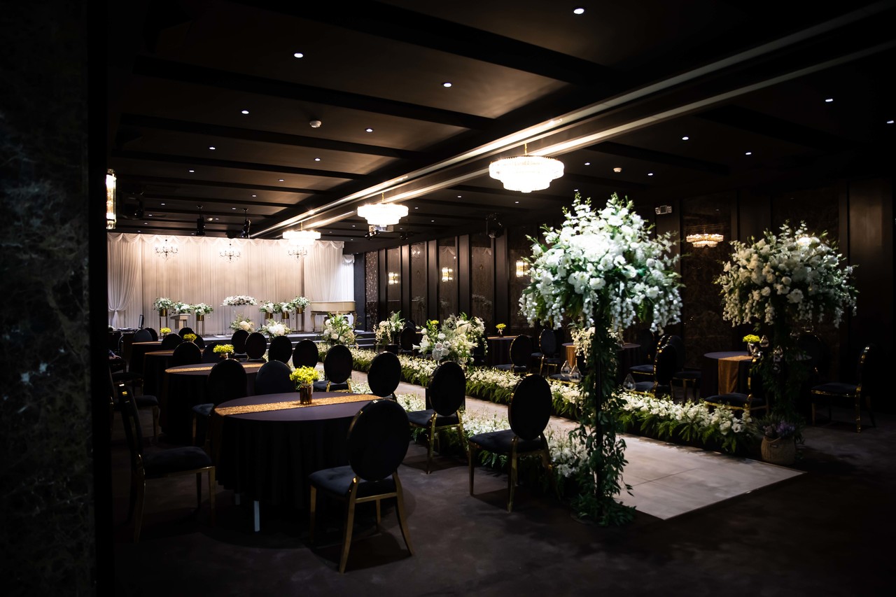 <p style="margin-left:10px;">신부 전용 화장실</p><h5 style="margin-left:10px"> Brides Bathroom </h5>