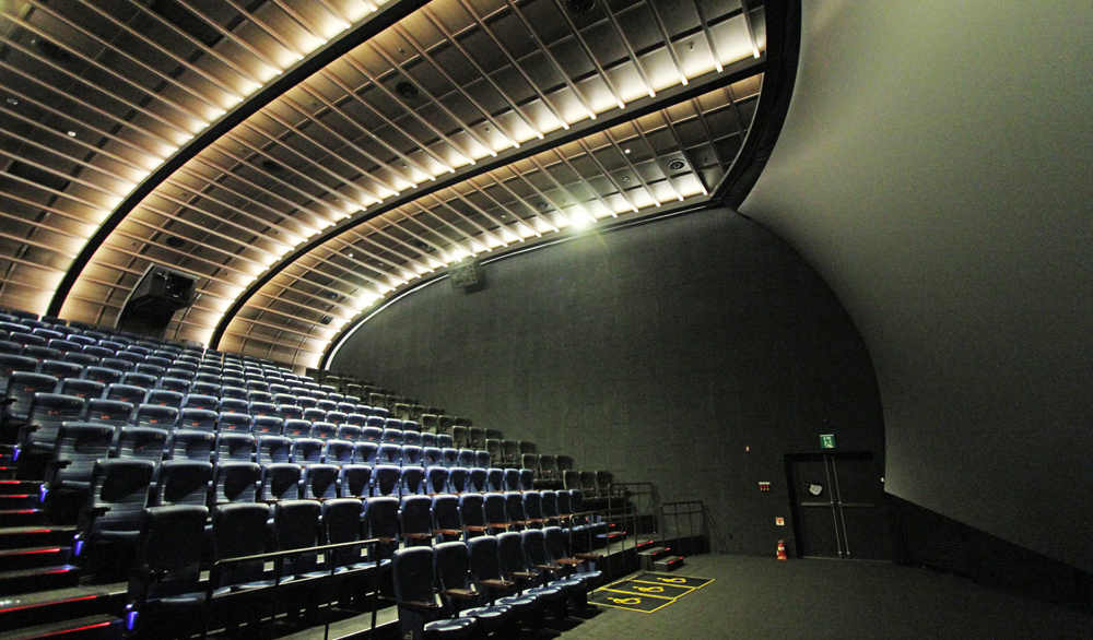 <span style="font-size: 15px;"><Strong>CGV Sphere X</Strong><br>Korea’s First Tilted Cinema Screen