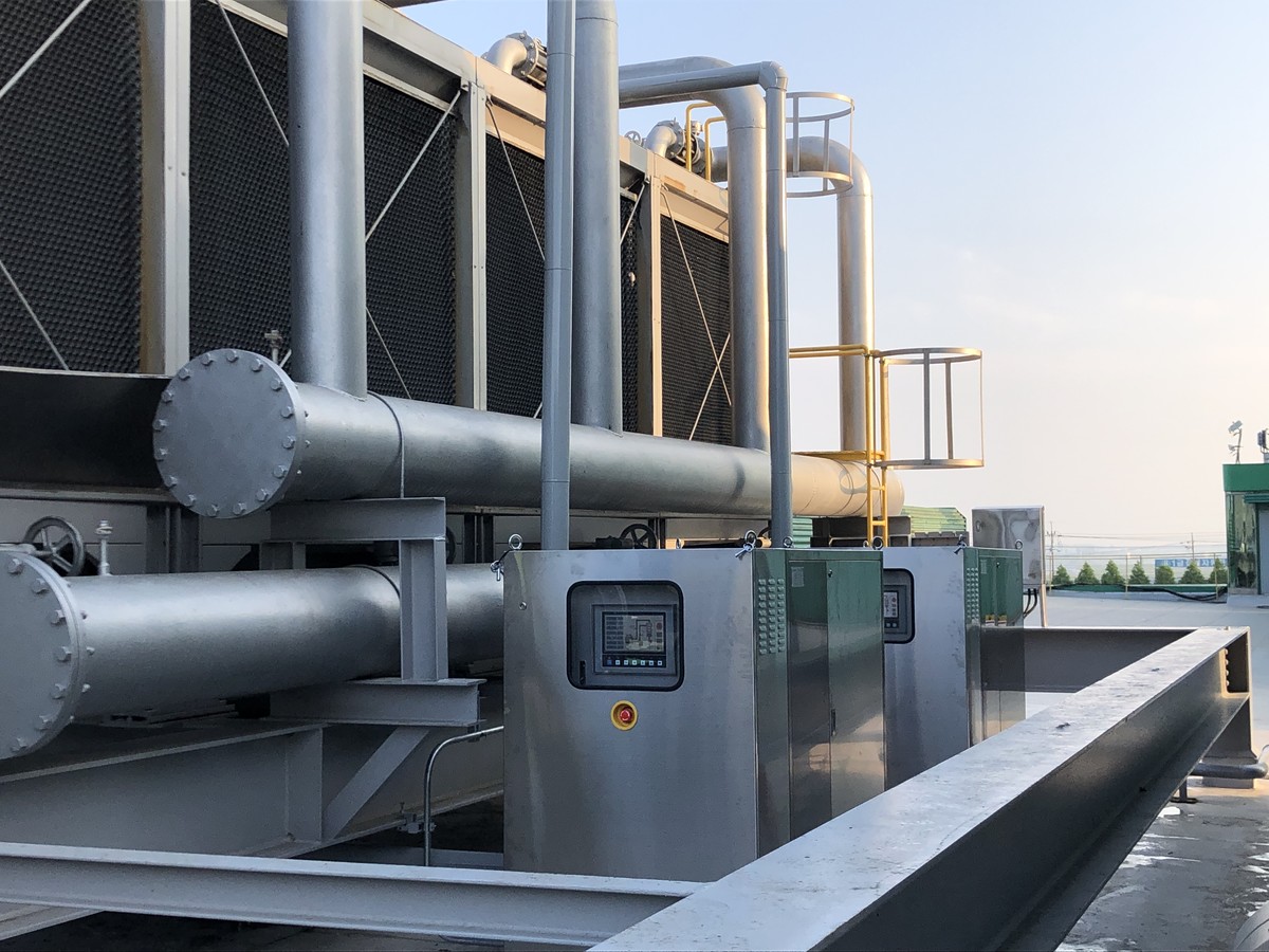 Examples of scale removal device installation and inspection (Iksan L ...
