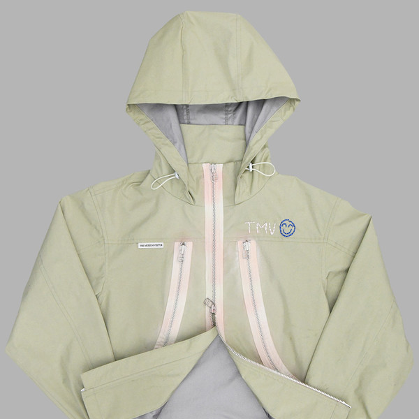 TMV STITCHED SPRAYED WINDBREAKER (IVORY) : THE MUSEUM VISITOR