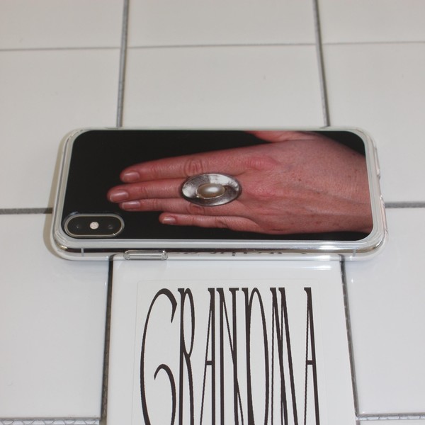 【韓国Attends アテンズ】GRANDMA CASE 韓国Attends アテンズ】GRANDMA CASE (Attends/iPhone