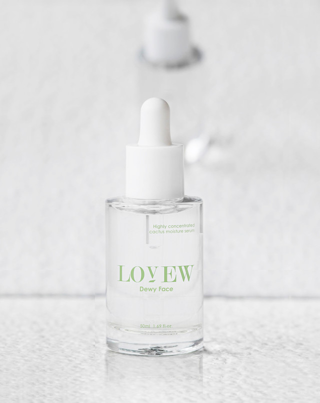 <p style="text-align:left; font-size:15px; margin-top:26px;">Dewy Face Serum <br> 듀이페이스 세럼 <br><span style="color:#666;">₩98,000</span></p>
