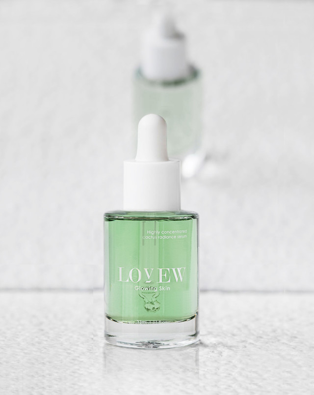 <p style="text-align:left; font-size:15px; margin-top:26px;">Growing Skin Serum<br>글로잉스킨 세럼<br><span style="color:#666;">₩ 65,000</span></p>
