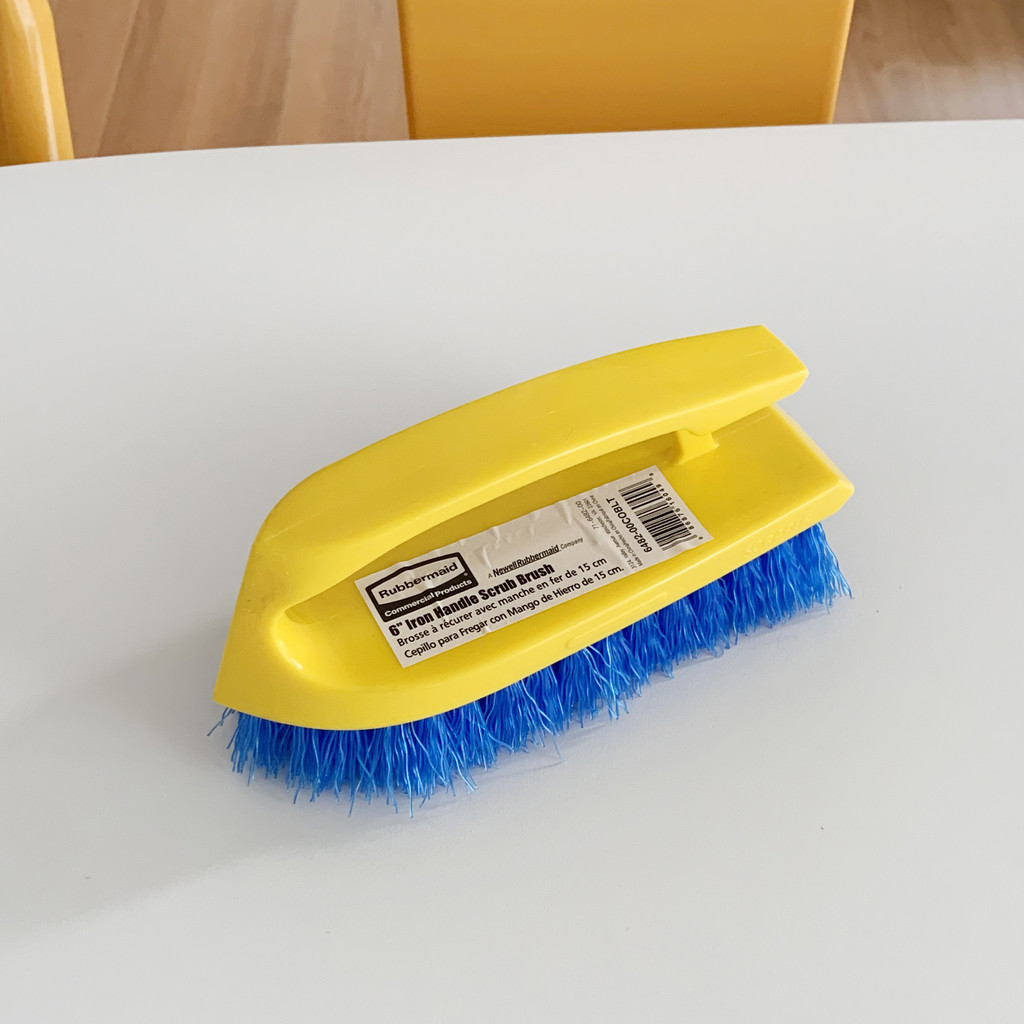 Rubbermaid 6 in Scrub Brush 6482