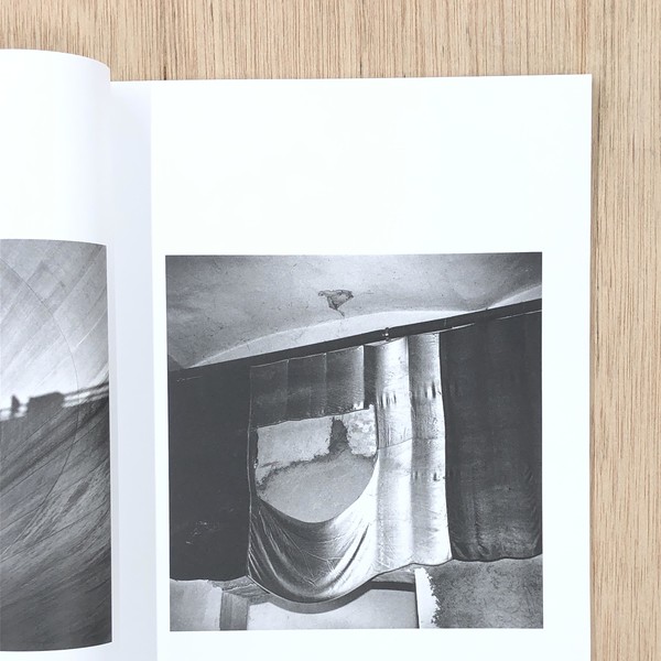 TOMOKO DAIDO 写真集「MURMUR」 Murmur - Tomoko Daido - Witty Books