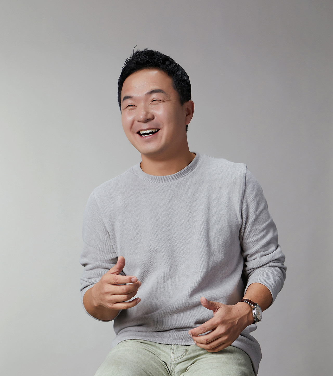 <div style="margin: 10px; line-height:1.8;"><strong>CEO</strong></br>Bae young Myung / Carlton</div>