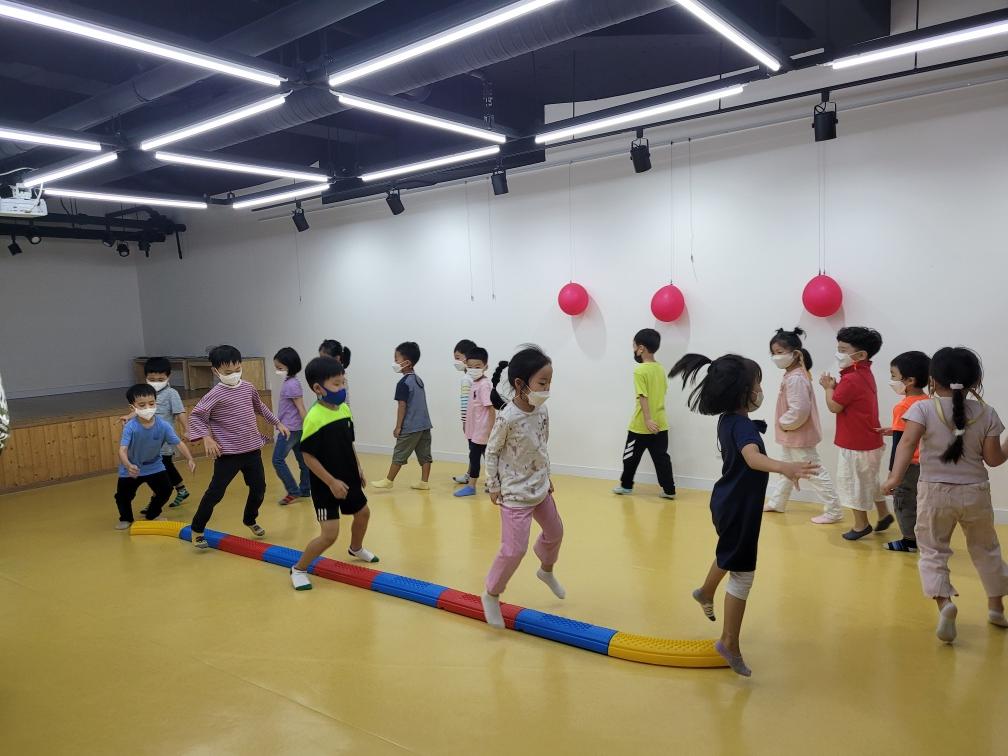 <p style="margin-left:10px;">감정을 표현한다. 성취감을 느낀다. 감정을 해소한다. 아름다움을 느낀다.</p><h5 style="margin-left:10px">재미와 기쁨을 느낀다.</h5>