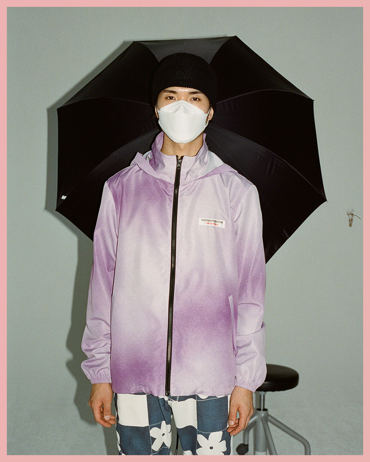 SPRAYED PRINTED WINDBREAKER (PURPLE) : THE MUSEUM VISITOR