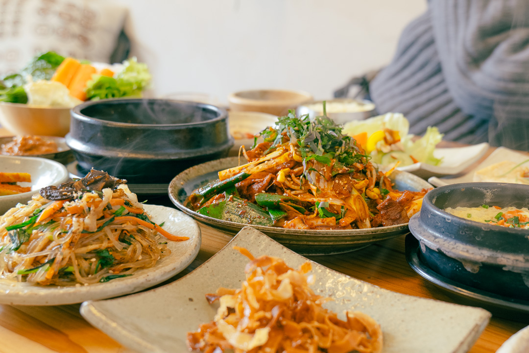 <span style="font-weight: bold ; font-size:0.7em; text-decoration: underline; text-underline-position: under; ">추천테마</span><p></p><span style="font-weight: bold ; ">지금이야! 맛집 줄안서도 돼!</span><br><br><img src="https://cdn.imweb.me/upload/S20210128ed3bcc5890390/0001363492dc2.png" alt="돌" width="45" height="45" order="0"><br><span style="font-size:0.5em;">by 돌</span>