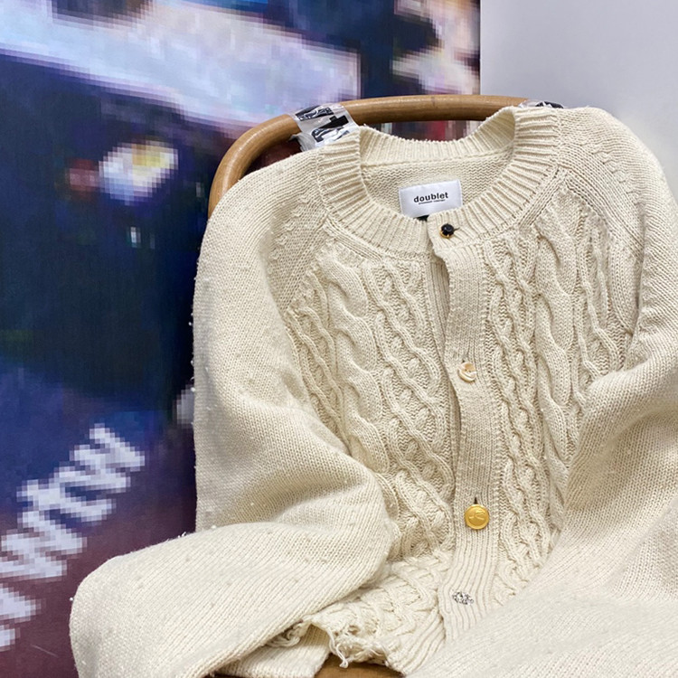 Doublet Distressed Cable Knit Cardigan : wwtwseoul