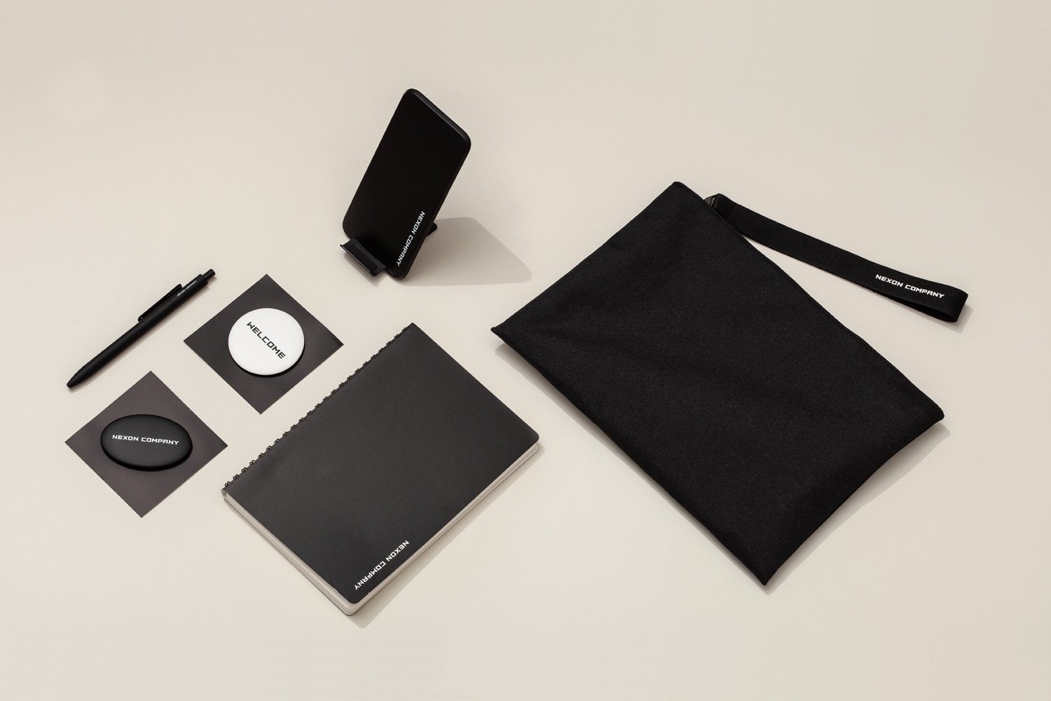 NEXON 로고 스트랩 파우치 Kit