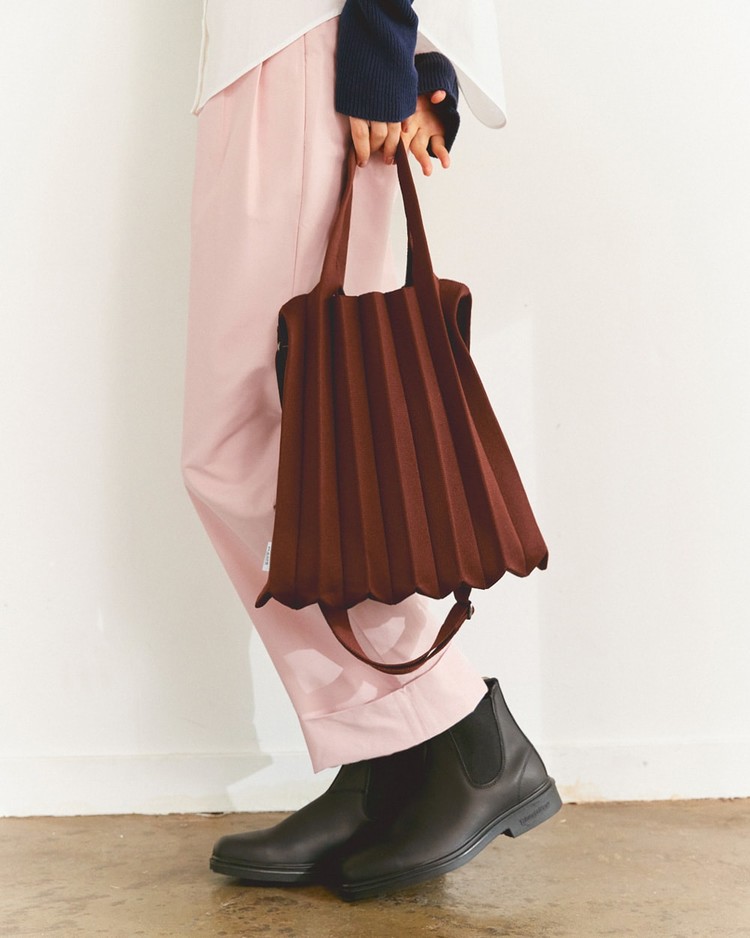 BowBag BrightGreen : PLEATSMAMA: Sustainable Knit Pleats Bag