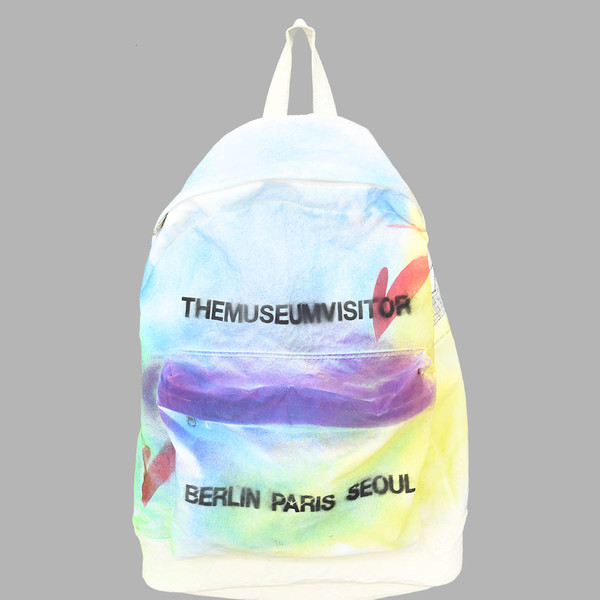MULTI SPRAYED BACKPACK 2.0 : THE MUSEUM VISITOR