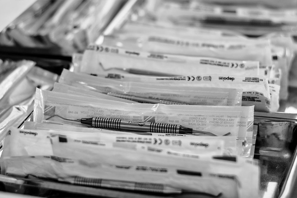 남천동-광안리치과-유엘치과-잇몸치료-기구들