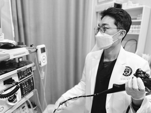 <strong>풍부한 경험의 <br>소화기내시경 세부전문의</strong>
