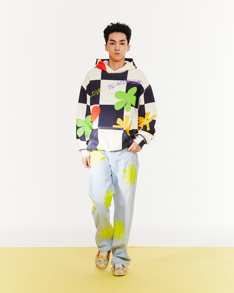 ◆THE MUSEUM VISITOR◆ PAINTED PRINTED PANTS 06130 FLOWER PAINTED DENIM PANTS : THE MUSEUM VISITOR