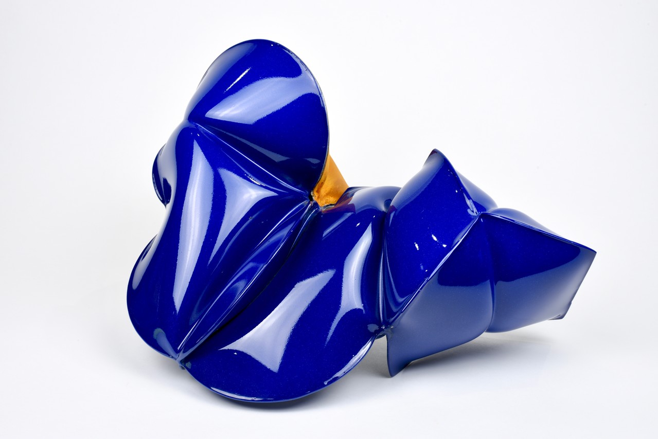 Jeremy Thomas, Tincup Blue, 2021, Forged cold rolled steel and urethane, 29.2 x 45.7 x 31.8 cm, JT 044