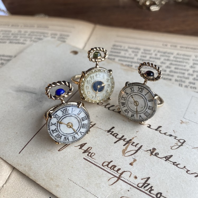 Vintage hot sale clock ring