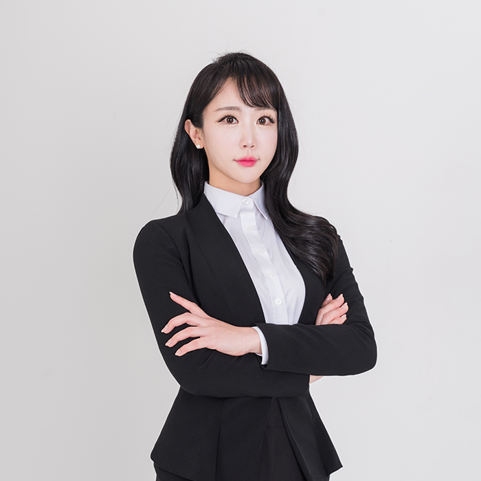 <p style="background-color: rgba(34, 34, 34, 0.15);padding:15px; "><span style="font-size: 30px;color:white;text-align:left;">Choi Ji-hyun</span><span style="font-size: 18px;color:rgba(255, 255, 255, 0.75);text-align:left;">  Lawyer</span></span></p>