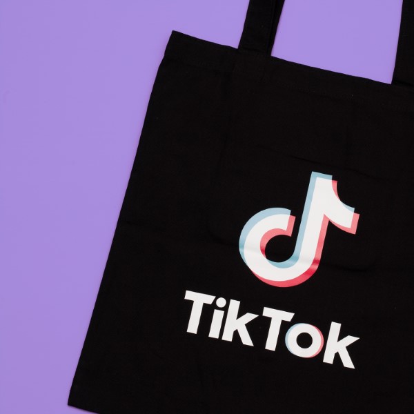 TikTok 행사용 그래픽 에코백