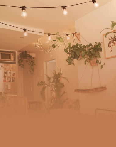 파티 공간 대여<br><br><font size="6px"><strong>특별한 날에는<br>특별한 공간이 필요하죠</strong></font>