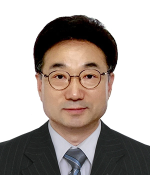 <b>김건도</b><br>세명대학교 생활체육학과 교수<br>한국건강운동연구지도협회 부회장