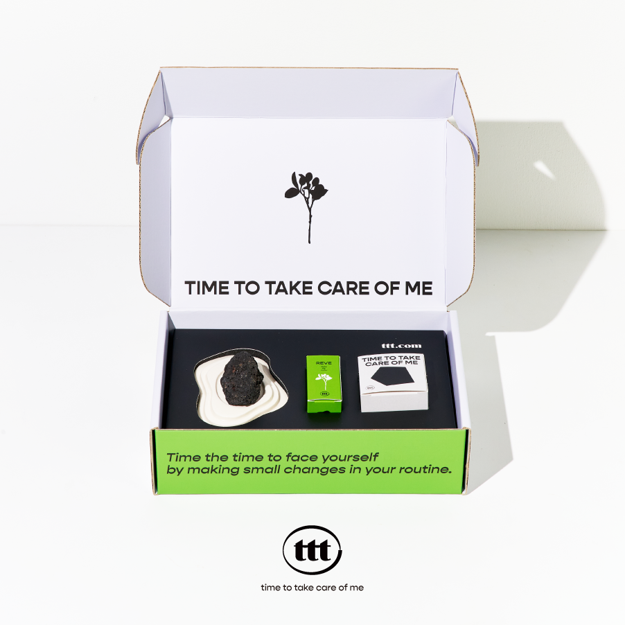 <p class="title">ttt.com<img src="https://cdn.imweb.me/thumbnail/20220802/69460bf1d2374.png"></P><p class="sub">이주연</p>