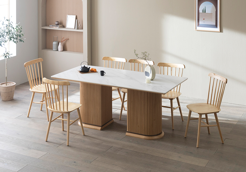 <strong>Sensio</strong><br><a class="btn btn-lg" href="http://herrzimmer-en.com/table_set/?idx=462">VIEW MORE</a>
