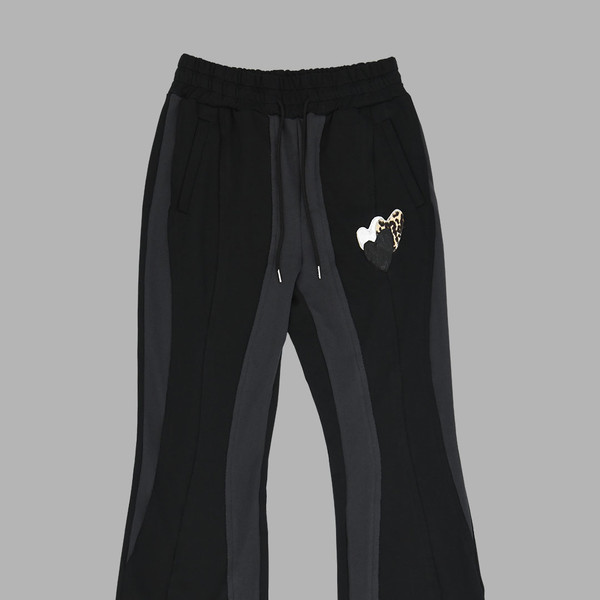 ◆THE MUSEUM VISITOR◆ LEATHER PATCH SWEAT PANTSBLACK 07961 LEATHER PATCH SWEAT PANTS (BLACK) : THE MUSEUM VISITOR